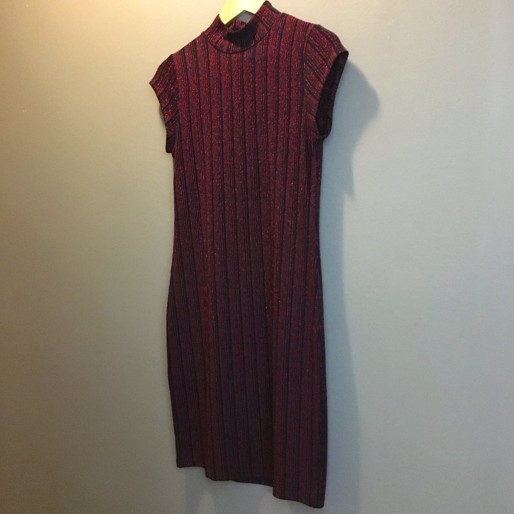 NWT Scandinavian Kaffe Ruby Red Metallic Mock Neck Sparkle Dress - M - Picture 3 of 15